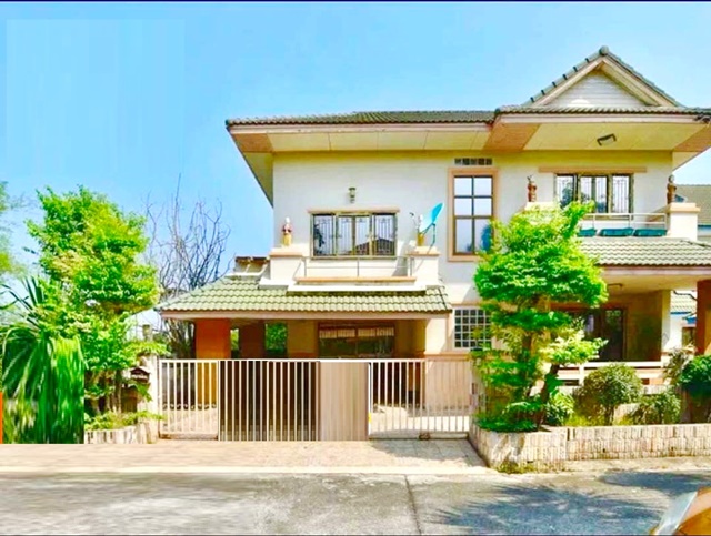 ม.เกษตร ใกล้ รร.อัสสัมชัญศรีราชา ให้เช่าบ้าน 3 ชั้น 5นอน บ่อปลาคราฟ์ ในเมือง บ้านสะอาด สุรศักดิ์ 112 ตรว. 4น้ำ 2จอดรถ 2 แอร์