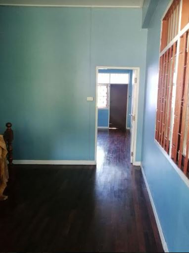 ให้เช่าตึกแถว2ชั้น ใจกลางเมืองลำปาง ทำเลทอง เดินทางสะดวก พร้อมเข้าอยู่ได้