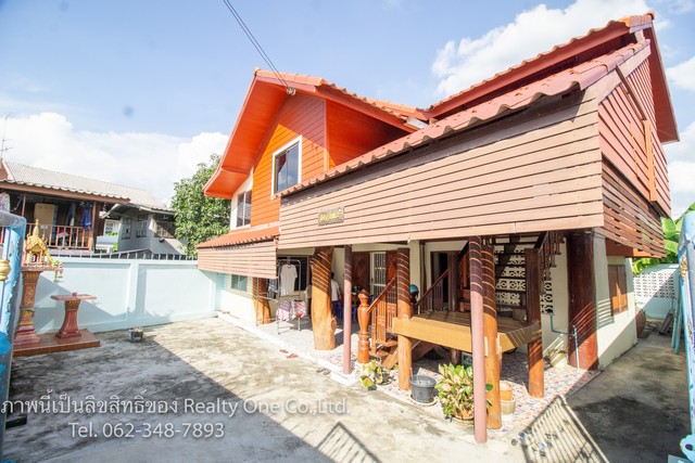 ขายบ้าน พร้อม ที่ดิน ซอยบ้านกลาง วัดศาลเจ้า (วัดมะขาม) ปทุมธานี ถูกมาก ๆ