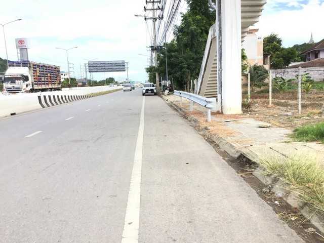 ขายที่ดิน 6-2-12 ไร่ ติดถนนเพชรเกษม  ใกล้โฮปโปร อ.เมือง เพชรบุรี  ZW231