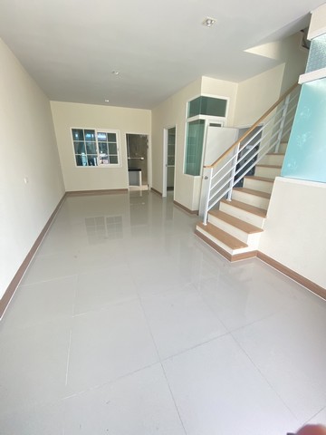 ขายทาวน์โฮม 2 ชั้น 4 ห้องนอน โครงการโกลเด้น ทาวน์2 ลาดพร้าว-เกษตรนวมินทร์ นวมินทร์42 บ้านพร้อมอยู่ 