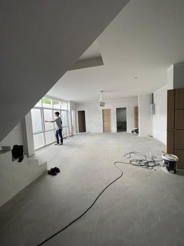 ให้เช่าโฮมออฟฟิศ 4 ชั้น ซอยอ่อนนุช 70-1 ใกล้รถไฟฟ้าสถานีศรีนุช มีที่จอดรถ 6 คัน