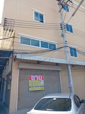 ขายด่วน อาคารพาณิชย์ 2คูหา  3 ชั้นครึ่ง  18 ตรว.  ตึกหัวมุม  ต.คลองมะเดื่อ อ.กระทุ่มแบน จ.สมุทรสาคร  ZW261