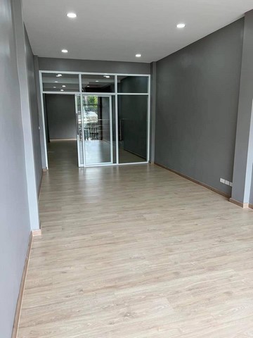 ขายอาคารพาณิชย์ 3.5 ชั้น ทำเลสุขุมวิท45-47 BTSทองหล่อ