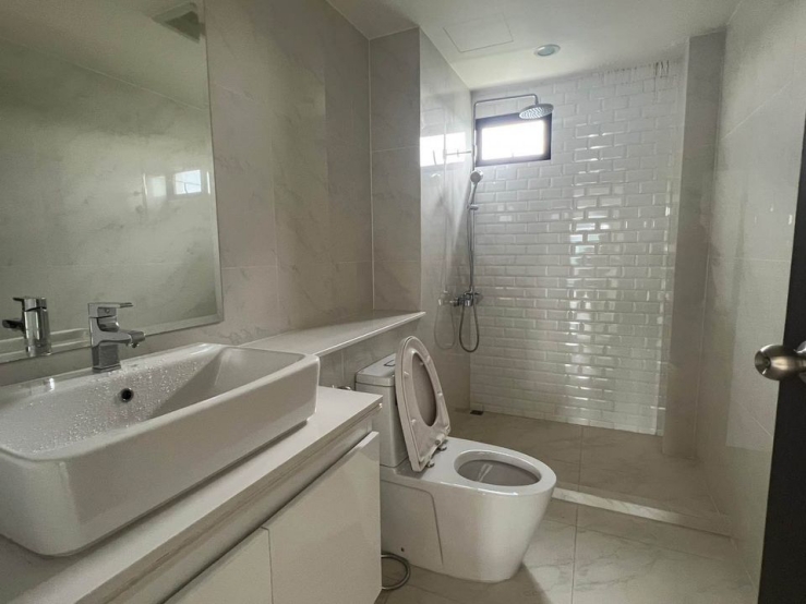 CH862-BH-REC อาคารพาณิชย์ 4.5 ชั้น พร้อมเพนท์เฮ้าส์ 3 ห้อง จอดรถ 6 คัน รามอินทรา แฟชั่นไอซ์แลนด์ ขนาด 600 ตรม.