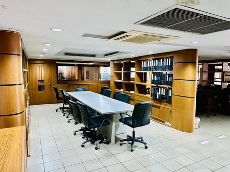 อาคารพาณิชย์ 5 ชั้น ซอยศูนย์วิจัย 4 (พระรามเก้า ซอย 26)  แขวงบางกะปี เขตห้วยขวาง กรุงเทพมหานคร  