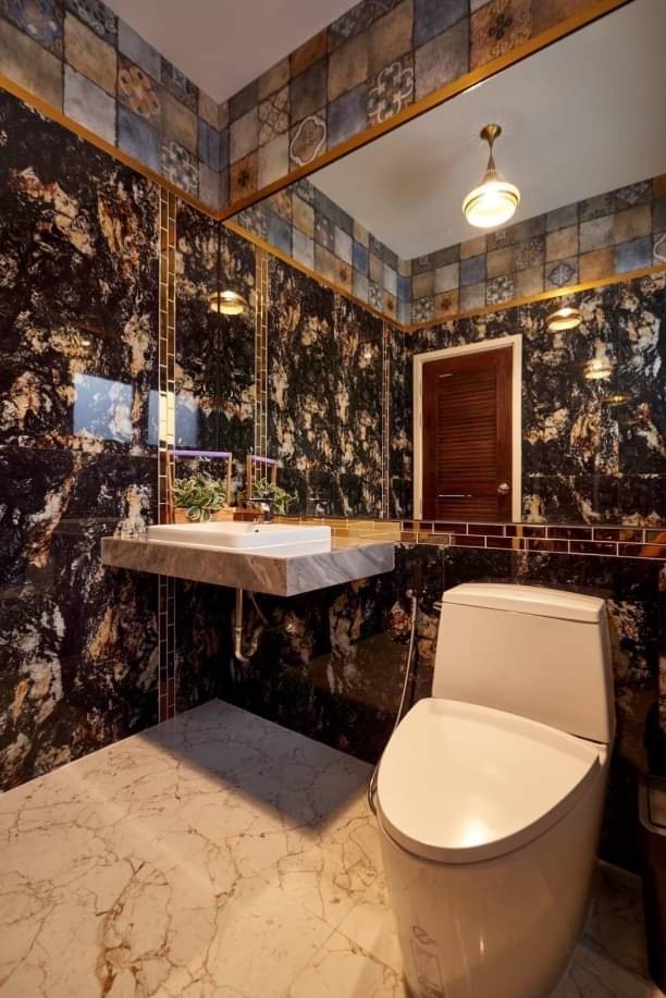 สำหรับนักลงทุนที่มองหา อาคารพาณิช​ย์ทำเลดี​ พื้นที่เยอะ​ อยู่​ในแหล่งค้าขาย 16.9 ล้าน อาคารพาณิชย์ 2 ชั้น ติดถนนลาดยาง