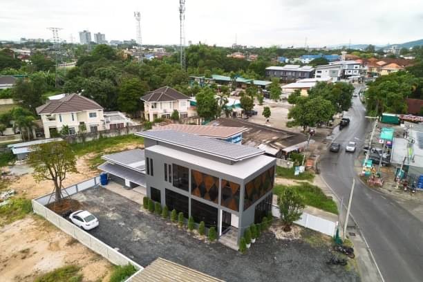 สำหรับนักลงทุนที่มองหา อาคารพาณิช​ย์ทำเลดี​ พื้นที่เยอะ​ อยู่​ในแหล่งค้าขาย 16.9 ล้าน อาคารพาณิชย์ 2 ชั้น ติดถนนลาดยาง