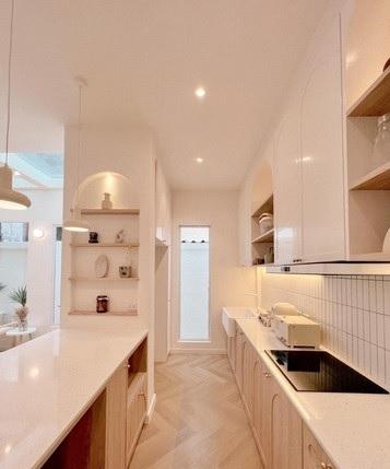 EPL-HR2706 ให้เช่าทาวน์โฮม 3 ชั้น หลังมุม ใกล้รถไฟฟ้า หมู่บ้านกลางเมือง แยกรัชดา-ลาดพร้าว 3 ห้องนอน 4 ห้องน้ำ พื้นที่ใช้สอย 210 ตรม.