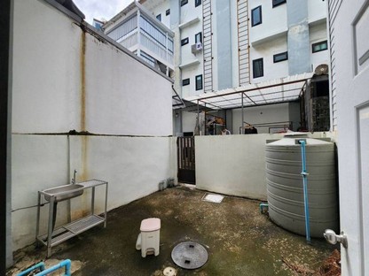 อาคารพาณิชย์ 4ชั้น ทำเลใกล้สุขุมวิท สภาพใหม่ 99.99% ราคาเท่าทุน ต่อเติมออฟฟิศ และห้องนอน พร้อมสำหรับธุรกิจขนาดย่อม ห่างสุขุมวิทเพียง 300ม.