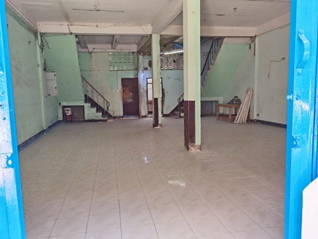 เซ็นทรัลพระราม 3 โลตัส ให้เช่าอาคารพาณิชย์ 4 ชั้น 2 คูหา จดทะเบียนบริษัทได้ สาธุประดิษฐ์ 52-62 32ตรว. 7นอน 4น้ำ 2จอดรถ