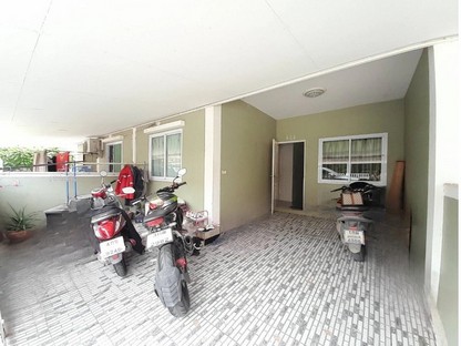 ทาวน์เฮาส์พร้อมเข้าอยู่ 1 ชั้น หมู่บ้านคันทรีวิลเลจ พิกัดหนองพังพวย ตำแหน่งเดินทางสะดวก  ใกล้เครือสหพัฒน์-แหลมฉบัง-บางละมุง