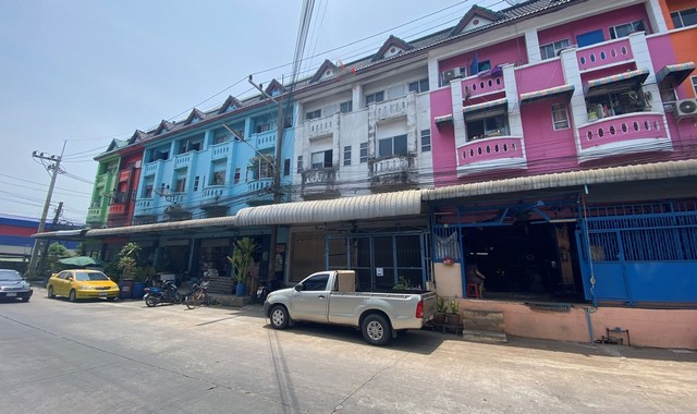 ขายอาคารพาณิชย์  หมู่บ้านเบญจวัลย์  สมุทรสาคร (PKK04-05029)