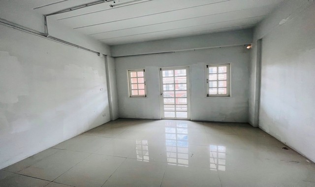 ขายอาคารพาณิชย์ หมู่บ้านทิวลิป สแควร์ สมุทรสาคร (PKK04-06110)