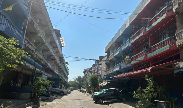 ขายอาคารพาณิชย์   หมู่บ้านศรีเพชร 2 สมุทรสาคร (PKK04-04545)