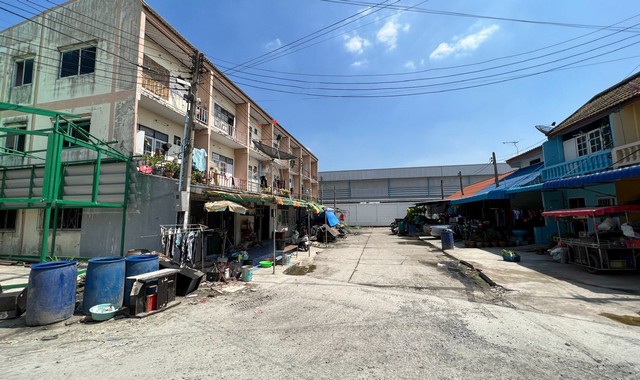 ขายอาคารพาณิชย์ อำเภอกระทุ่มแบน สมุทรสาคร (PKK04-03893)