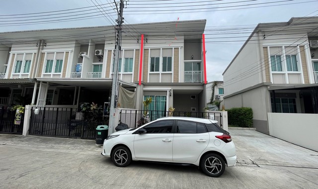 ขายทาวน์เฮ้าส์  หมู่บ้านเวียสเต้ พระราม 2 สมุทรสาคร (PKK03-05703)