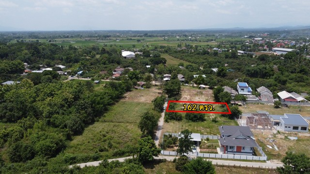 ที่ดิน - 162 sq.wa  600000 บ.   น่าอยู่มาก เชียงใหม่   