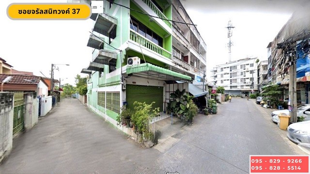 ขายที่ดินถมแล้ว แปลงหัวมุม ล้อมรั้วแล้ว ติดถนนคอนกรีต 2 ด้าน ซอยจรัลสนิทวงค์ 37 ใกล้ โรงพยาบาลศิริราช,แม๊คโค,สถานีรถไฟฟ้า บางขุนนนท์  เนื้อ53 ตรว. เขตบางกอกน้อย แขวงบางขุนนนท์ เขตบางกอกน้อย กรุงเทพฯ
