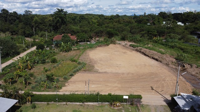 ที่ดิน -  ใหญ่ 2 ไร่ 2 งาน 50 ตร.วา 3500000 B.   ทำเลดี-เยี่ยม