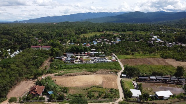 ที่ดิน -  ใหญ่ 2 ไร่ 2 งาน 50 ตร.วา 3500000 B.   ทำเลดี-เยี่ยม
