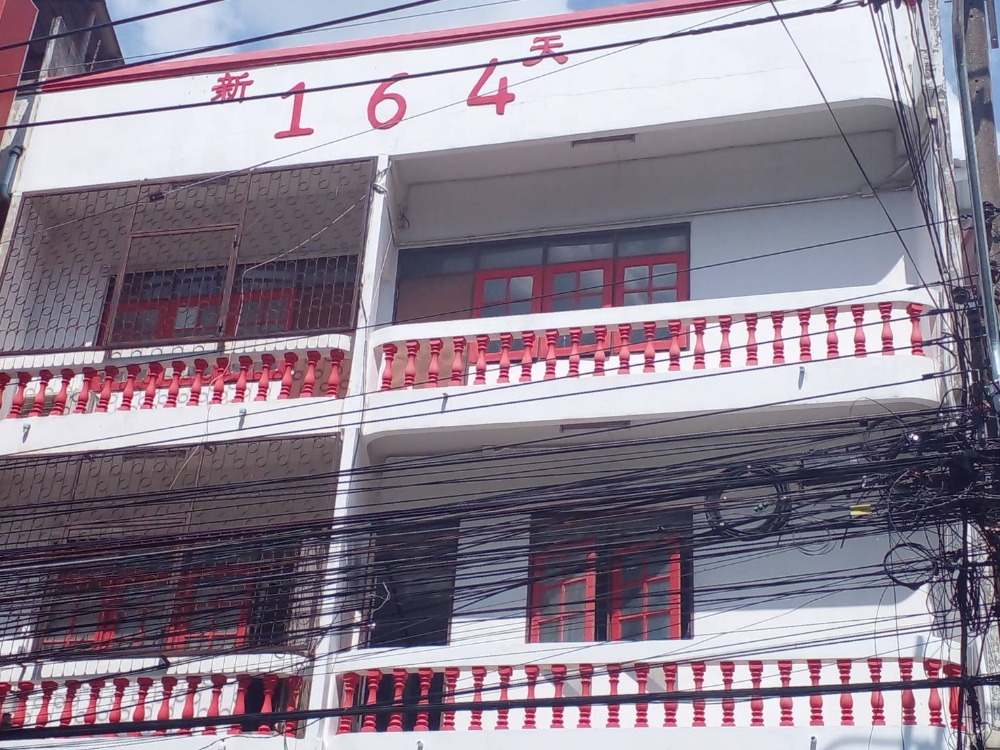 ให้เช่าอาคารพาณิชย์ 5 ชั้นพื้นที่ใช้สอย 200 ตร.ม. 6 ห้อง 3 ห้องน้ำ  ซอยงามวงศ์วาน23แยก12 เมืองนนทบุรี