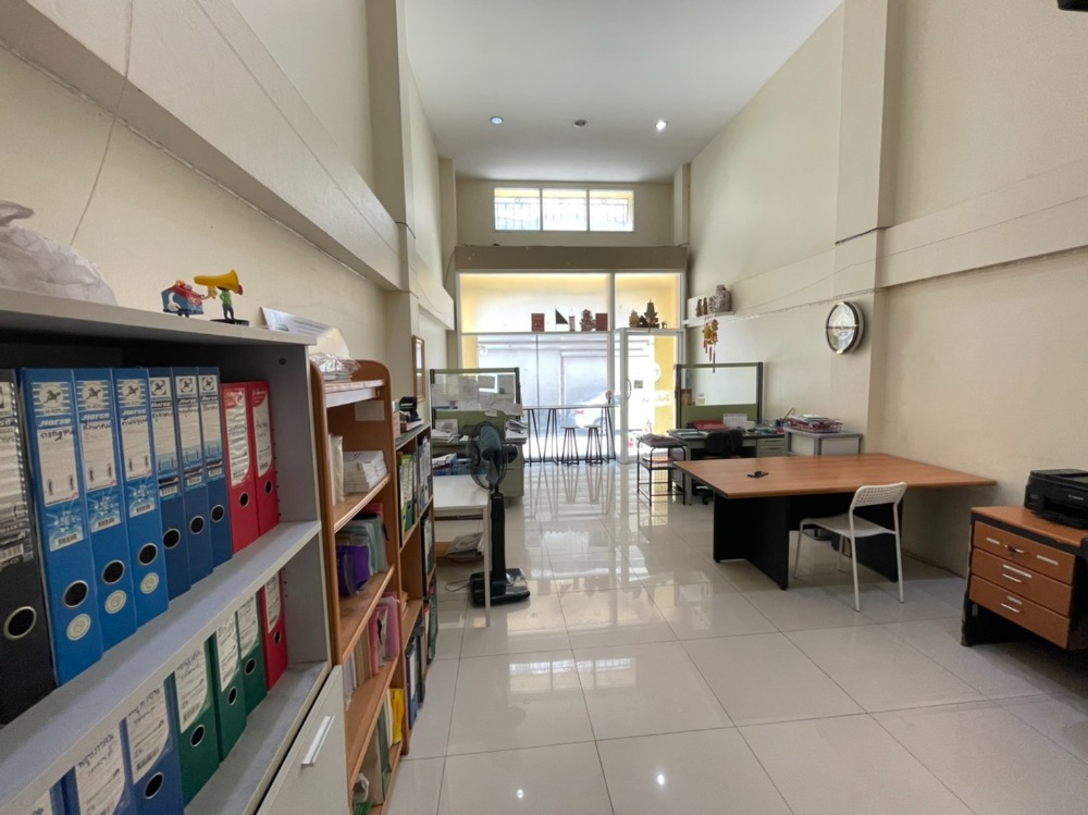เช่า/ขายโฮมออฟฟิศ 4.5 ชั้น 4 ห้องนอน  4 ห้องน้ำ ซ.ลาซาล58 ใกล้สถานี MRT ศรีลาซาล