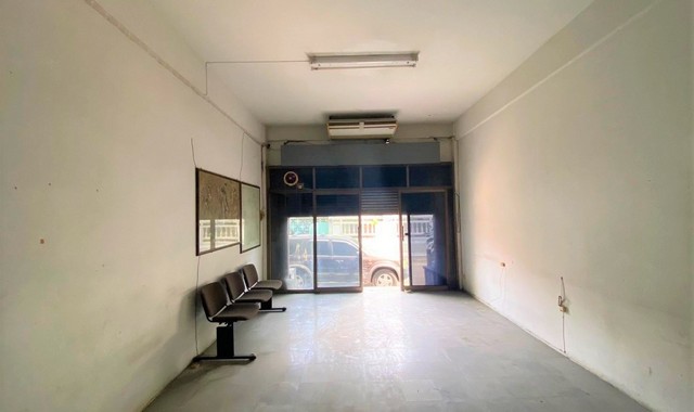 ขายอาคารพาณิชย์   อำเภอเมืองสมุทรปราการ   สมุทรปราการ (PKK04-06048)