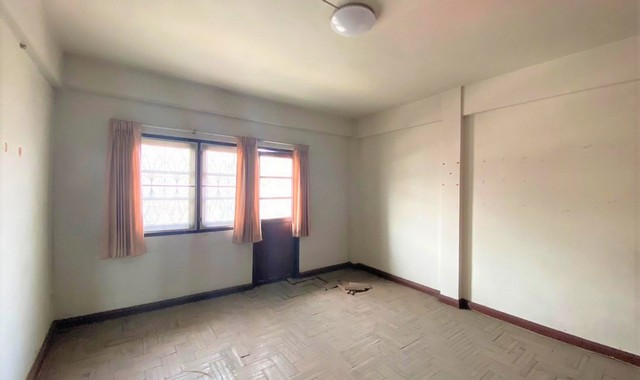 ขายอาคารพาณิชย์   อำเภอเมืองสมุทรปราการ   สมุทรปราการ (PKK04-06048)