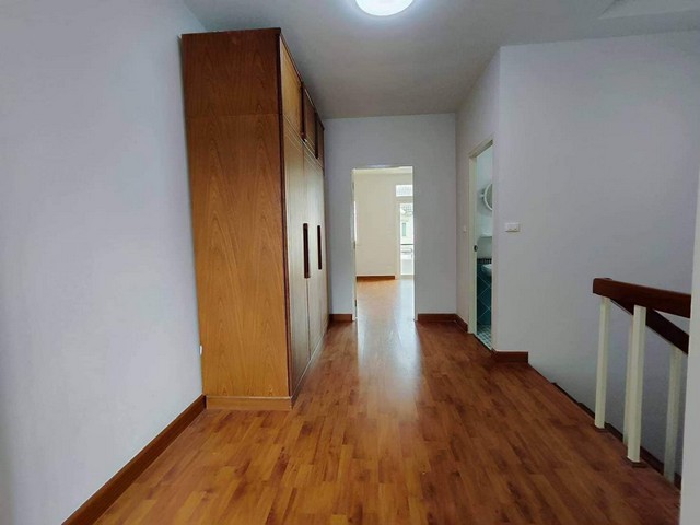ขายทาวน์โฮมส์ 3 ชั้น 4 ห้องนอน รีโนเวทใหม่ หมู่บ้านสิทธารมย์ ซอยรามอินทรา 45 ใกล้รถไฟฟ้าสถานีมัยลาภ 450 เมตร 