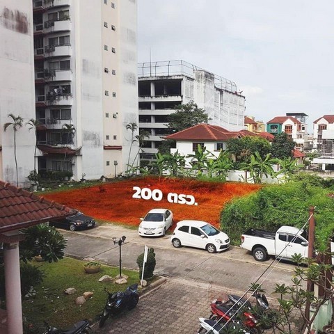 ขายที่ดินย่าน  ถ.ประดิษฐ์มนูธรรม เนื้อที่ 200 ตร.ว.  เลียบด่วนเอกมัย -รามอินทรา ในหมู่บ้านโครงการบ้านสวนซื่อตรง(ลาดพร้าว) 