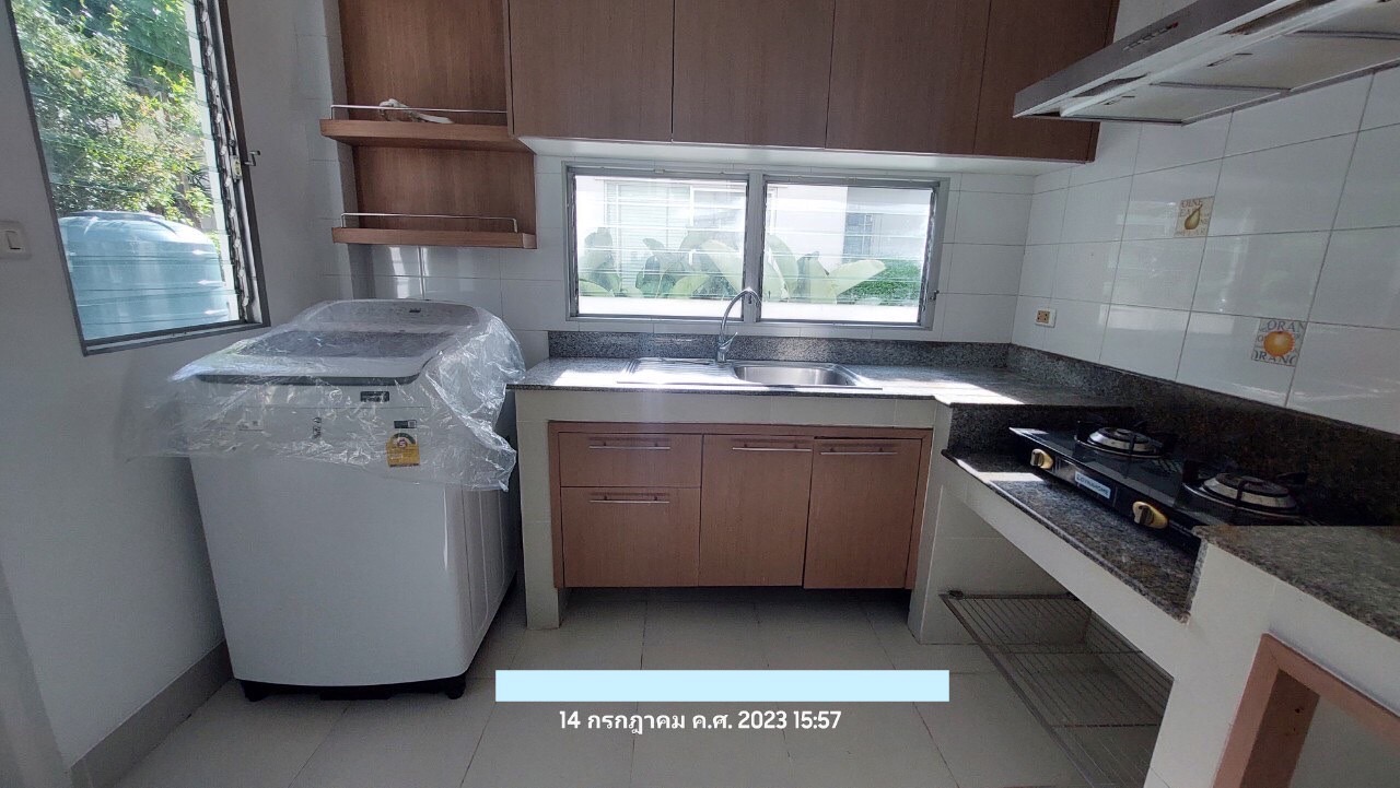 ให้เช่าและขาย บ้านเดี่ยว  มัณฑนา อ่อนนุช - วงแหวน 2   มี 3 ห้องนอน 3 ห้องน้ำ 