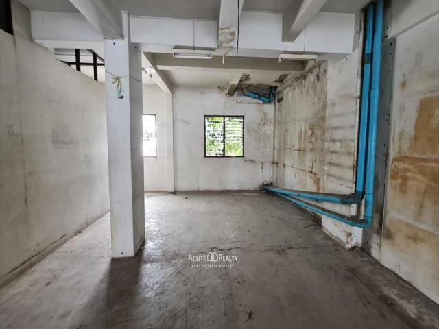 ขายอาคารพาณิชย์ 4 ชั้น เดินเข้าโลตัส ปิ่นเกล้าได้เลย ทำเลธุรกิจ ราคาถูกมาก