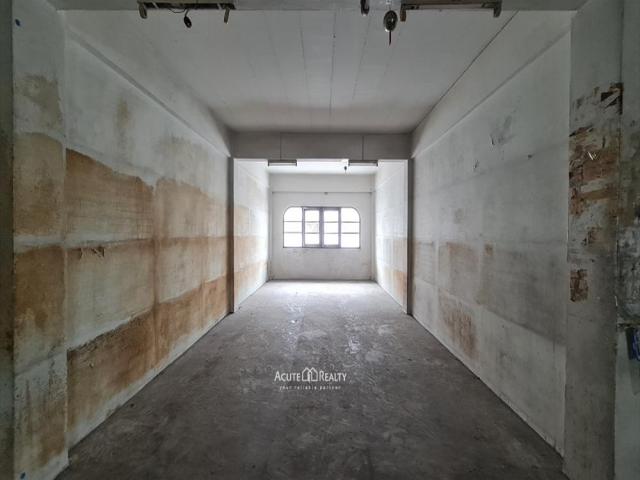 ขายอาคารพาณิชย์ 4 ชั้น เดินเข้าโลตัส ปิ่นเกล้าได้เลย ทำเลธุรกิจ ราคาถูกมาก