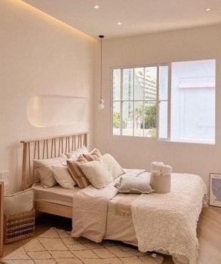  ให้เช่าทาวน์โฮม 3 ชั้น หมู่บ้านกลางเมือง แยกรัชดา-ลาดพร้าว ซอย 23 ตกแต่งสวย 