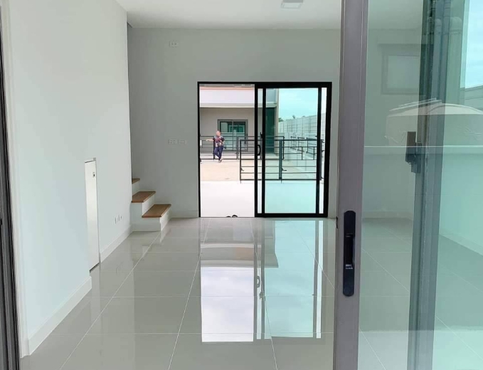  ให้เช่า ทาว์นโฮม 2ชั้น  พลีโน่ทาวน์ ลำลูกกา คลอง5 บ้านใหม่ แปลงมุม