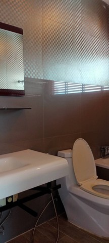 ให้เช่าพื้นที่สำนักงาน 68 ตรม. ซอยเอกมัย 22 ตึก APAI LoFT เหมาะกับพนักงานไม่เกิน 10 คน เดินทางสะดวก ใกล้ BTS เอกมัย 