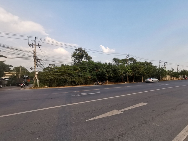 ขาย ที่ดิน แปลงมุม 3-2-0ไร่ ถมเรียบร้อยแล้ว ใกล้แยกบางบอน 5 ติดถนน 2 ด้าน ริมถนนเอกชัย 131 กว้าง 57 เมตร.