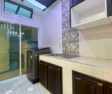  ให้เช่าทาวน์โฮม อินดี้4 บางนา กม 7 มี 3 นอน 2 น้ำ  ใกล้เมกาบางนา มีเฟอร์ ตกแต่งสวย พร้อมอยู่ 