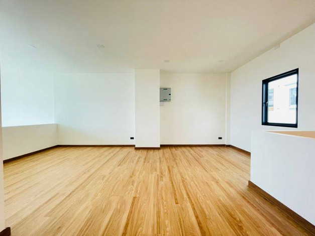 ขายโฮมออฟฟิศสร้างใหม่  3.5ชั้น ไฟฟ้า 3 เฟส รองรับ EV Charger ซอยนาคนิวาส 37 (ลาดพร้าว71) กรุงเทพฯ