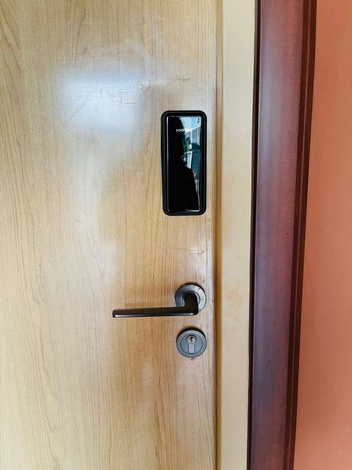 ขายโฮมออฟฟิศสร้างใหม่  3.5ชั้น ไฟฟ้า 3 เฟส รองรับ EV Charger ซอยนาคนิวาส 37 (ลาดพร้าว71) กรุงเทพฯ