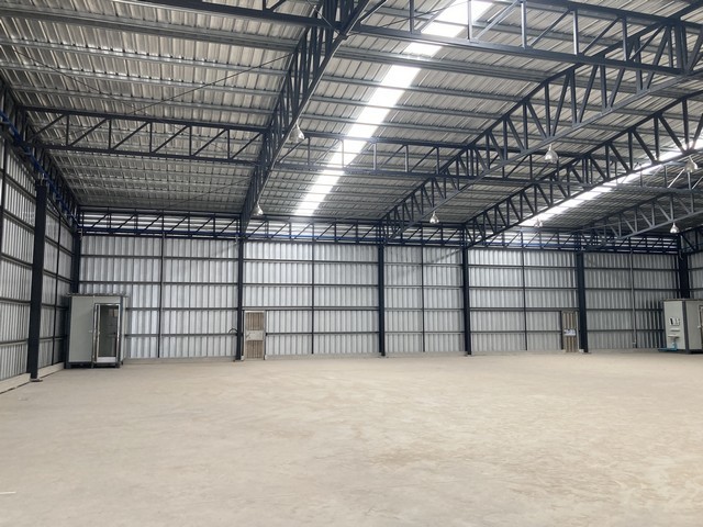 ให้เช่าโกดัง  ย่านลาดกระบัง หลายขนาด360 ตร.ม./ 396 ตร.ม /456 ตร.ม.  สร้างใหม่ มีรป.ภ. 24 ชั่วโมง ถนน พัฒนาชนบท3 