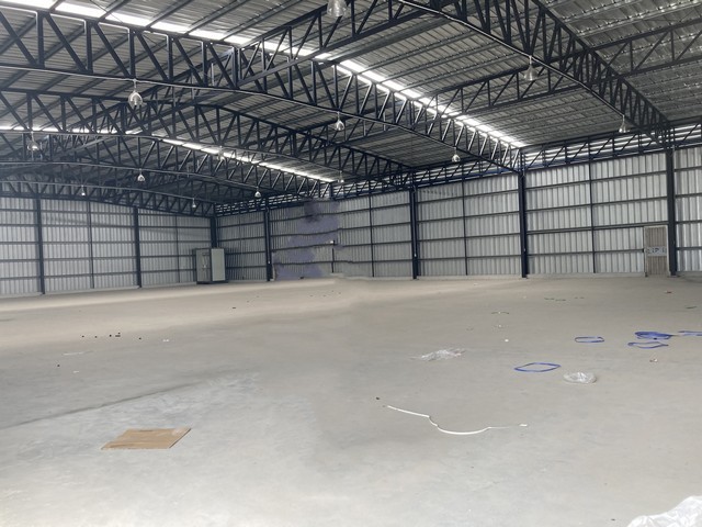 ให้เช่าโกดัง  ย่านลาดกระบัง หลายขนาด360 ตร.ม./ 396 ตร.ม /456 ตร.ม.  สร้างใหม่ มีรป.ภ. 24 ชั่วโมง ถนน พัฒนาชนบท3 