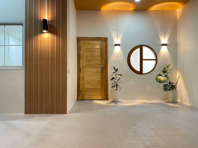 ขายบ้านพร้อมอยู่ หลังมุม รีโนเวทใหม่ หมู่บ้านนครอินทร์วิลเลจ 