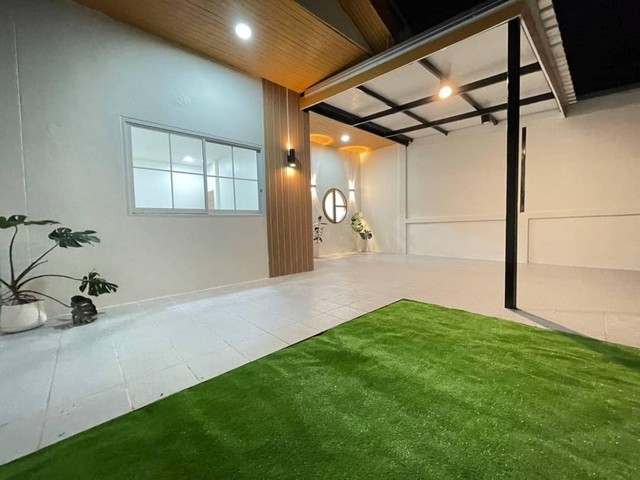 ขายบ้านพร้อมอยู่ หลังมุม รีโนเวทใหม่ หมู่บ้านนครอินทร์วิลเลจ 