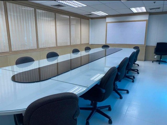 ให้เช่าพื้นที่สำนักงานพร้อมเฟอร์นิเจอร์ 300 ตรม. ย่านห้วยขวาง อาคาร A Tower รัชดาภิเษก 18 ใกล้ MRT สถานี ห้วยขวาง -สุทธิสาร 