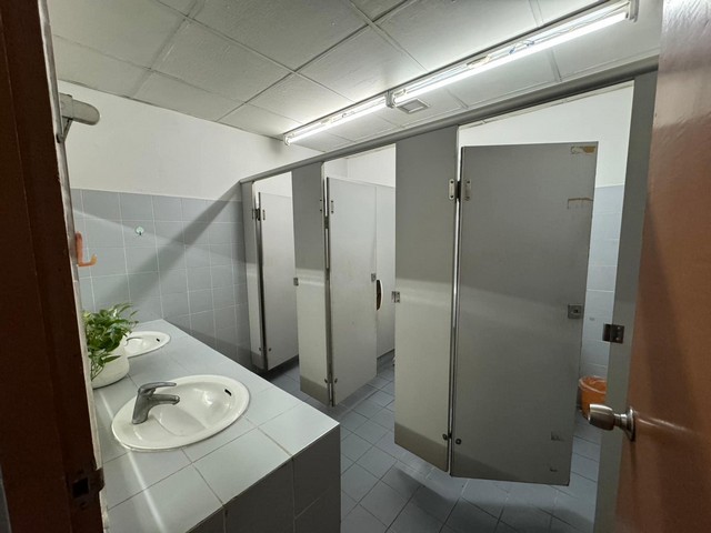 ให้เช่าพื้นที่สำนักงานพร้อมเฟอร์นิเจอร์ 300 ตรม. ย่านห้วยขวาง อาคาร A Tower รัชดาภิเษก 18 ใกล้ MRT สถานี ห้วยขวาง -สุทธิสาร 