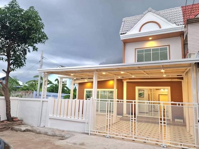 ขาย ทาวน์โฮม สวยพร้อมอยู่ เเถมเฟอร์จัดเต็ม พิมลราช2 120 ตรม. 35 ตร.วา ตกแต่งใหม่ทั้งหลัง ภายในสวยมาก ห้องมุม พื้นที่กว้างขวาง