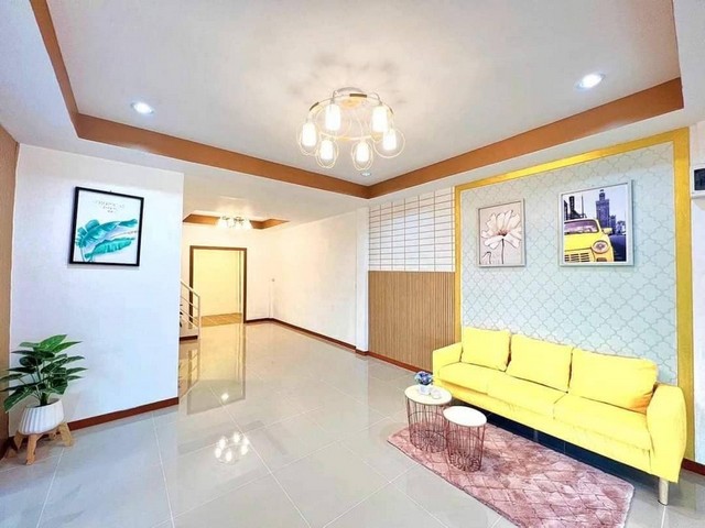 ขาย ทาวน์โฮม สวยพร้อมอยู่ เเถมเฟอร์จัดเต็ม พิมลราช2 120 ตรม. 35 ตร.วา ตกแต่งใหม่ทั้งหลัง ภายในสวยมาก ห้องมุม พื้นที่กว้างขวาง