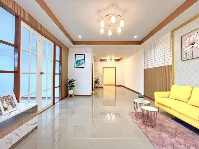 ขาย ทาวน์โฮม สวยพร้อมอยู่ เเถมเฟอร์จัดเต็ม พิมลราช2 120 ตรม. 35 ตร.วา ตกแต่งใหม่ทั้งหลัง ภายในสวยมาก ห้องมุม พื้นที่กว้างขวาง